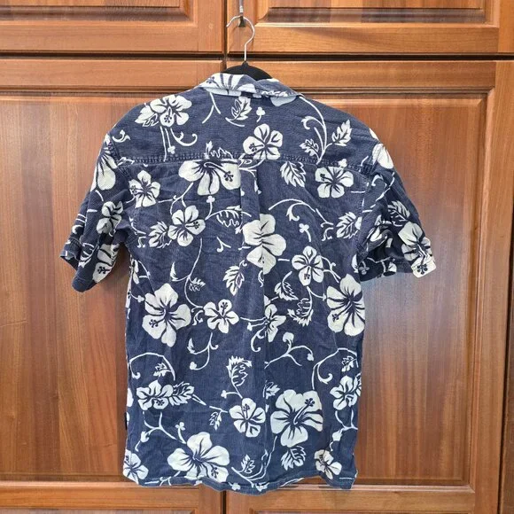 RIPZONE Blue with white flower pattern cotton button down short sleeve - Picture 2 of 8